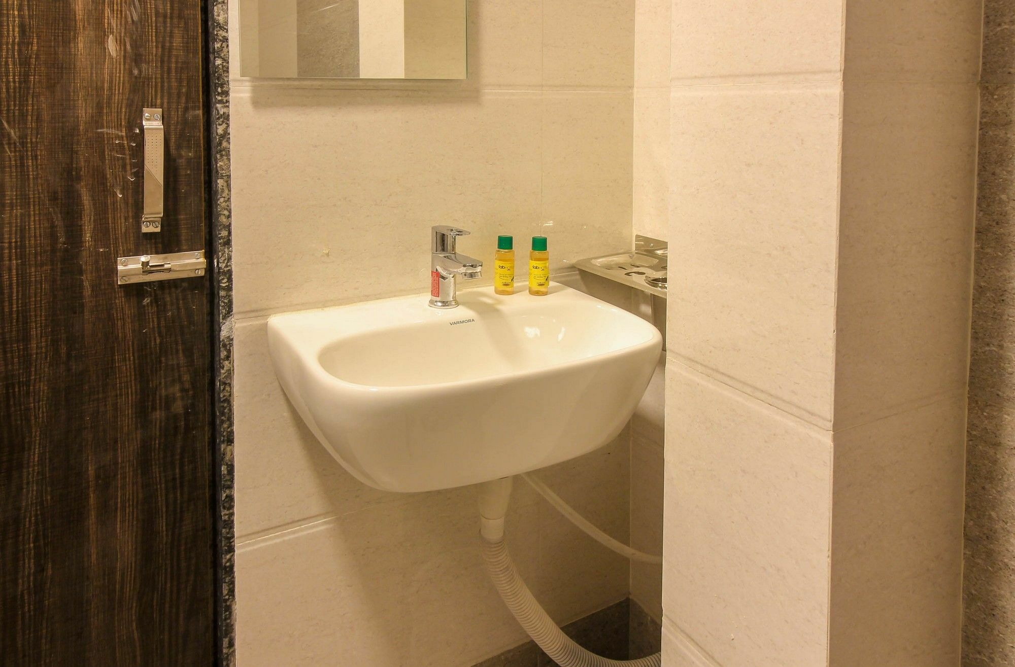 Hotel Elite 59 ムンバイ エクステリア 写真